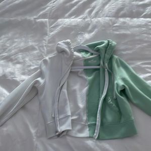 Green/white small cropped hoodie from Hollister